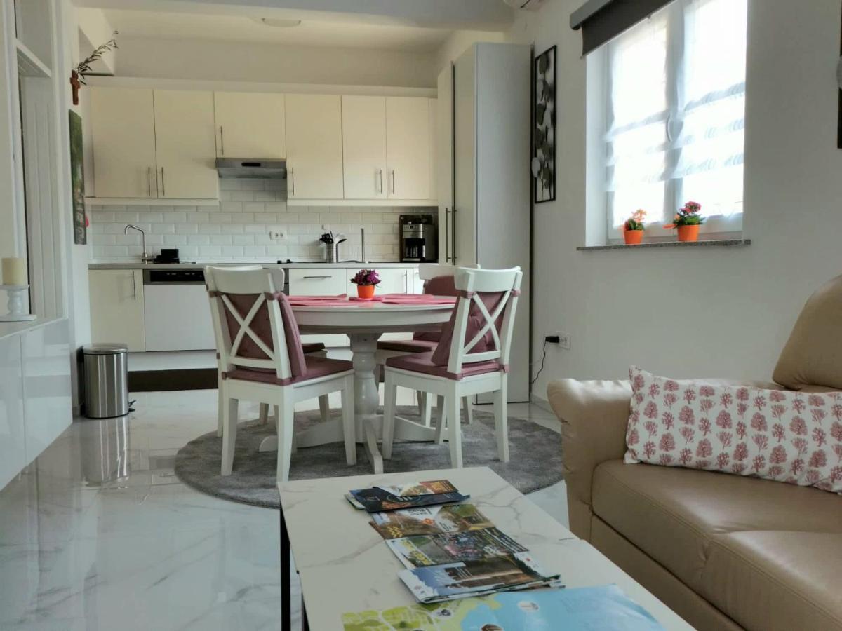Apartment Grazia Pula Luaran gambar